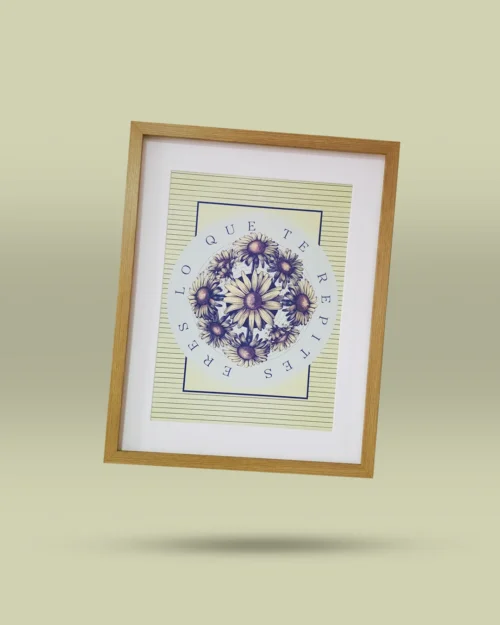 Afiche ilustrado con diseño artístico original de flores en círculo y frase motivadora Eres lo que te repites. Ilustración exclusiva creada por artista colombiano, ideal para decorar espacios con mensajes emocionales y conscientes. Disponible para envío a todo Colombia.