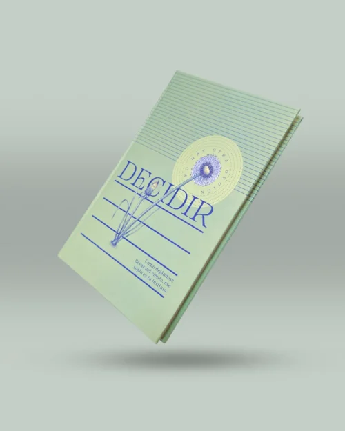 Libreta ilustrada con diseño artístico exclusivo. En la portada aparece un diente de león acompañado del mensaje inspirador: Decidir, no hay otra opción. Producto ideal para escribir, planear y reflexionar. Hecha en Colombia.