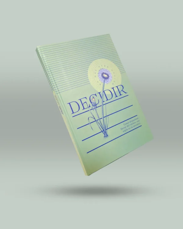 Libreta ilustrada con diseño artístico exclusivo. En la portada aparece un diente de león acompañado del mensaje inspirador: Decidir, no hay otra opción. Producto ideal para escribir, planear y reflexionar. Hecha en Colombia.