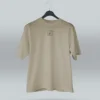 Camiseta beige unisex con ilustración artística de diente de león y frase motivadora Decidir, no hay otra opción. Diseño exclusivo de ilustrador colombiano, ideal para expresar estilo con mensajes inspiradores. Disponible en tallas variadas y con envíos a todo Colombia.